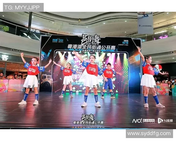 上海街舞队在运动街舞实力排行榜中荣登第十名展现出色竞技实力与团队风采 上海街舞队在运动街舞实力排行榜中荣登第十名展现出色竞技实力与团队风采