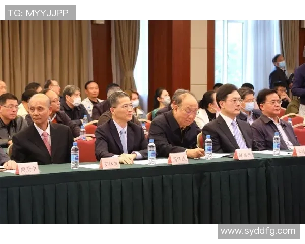 与王秀英深入对话探讨她的足球生涯与心路历程